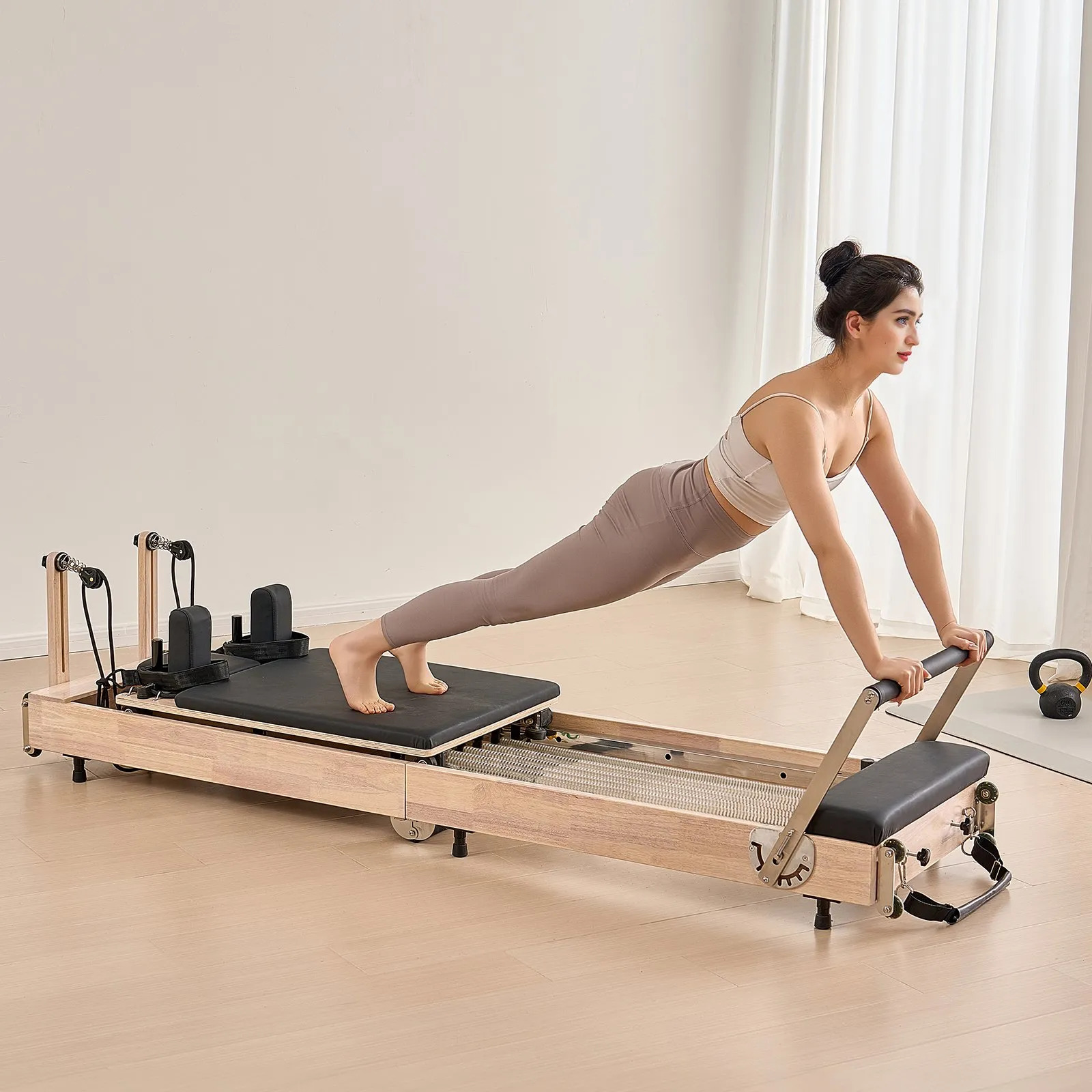 pl_PLTHXCXJMBKZB7ZU2V0_original_img-v4_pilates-reformer-m100-1.12.jpg